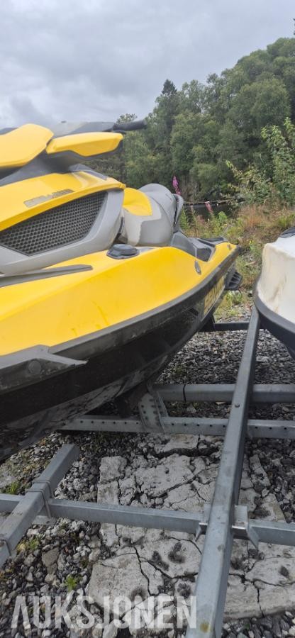 Dobbel vannscooter henger med Seadoo GTX 155 is, RXT 255 IS
