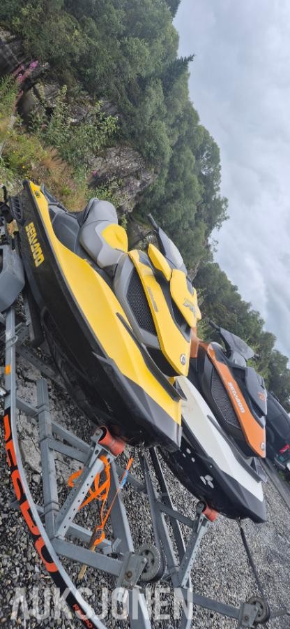 Dobbel vannscooter henger med Seadoo GTX 155 is, RXT 255 IS