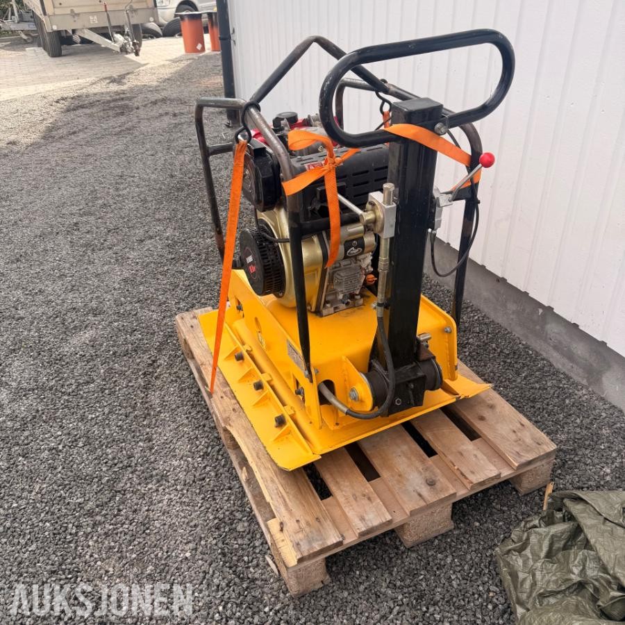 2015 **Dieseldrevet vibroplate ** SC330B rep objekt - ingen minstepris