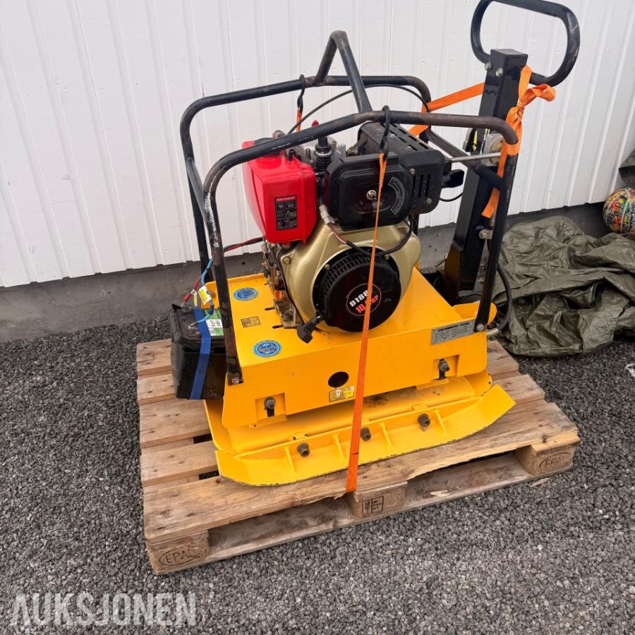 2015 **Dieseldrevet vibroplate ** SC330B rep objekt - ingen minstepris