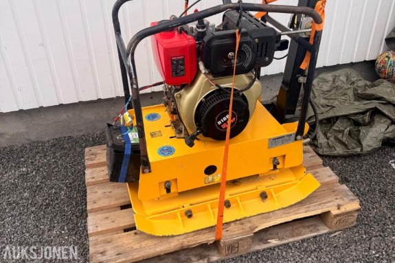2015 **Dieseldrevet vibroplate ** SC330B rep objekt - ingen minstepris