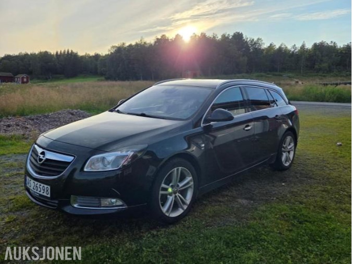 2011 Opel Insignia 2.0 Diesel 160hk AWD Cruisekontroll, Hemgerfeste