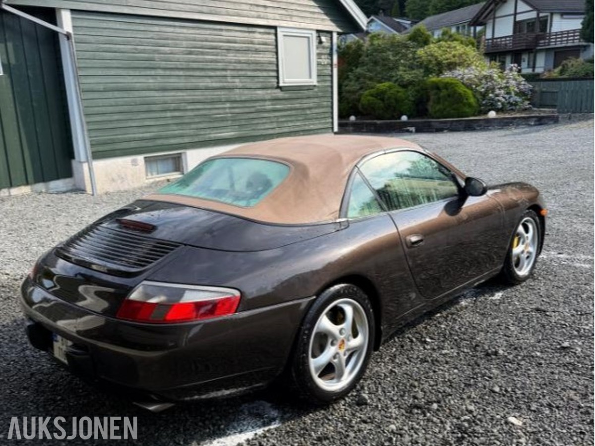 1999 Porsche 911 3.4 Cabriolet, Skinninteriør