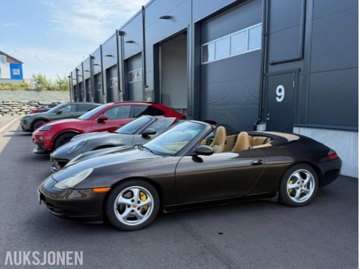 1999 Porsche 911 3.4 Cabriolet, Skinninteriør