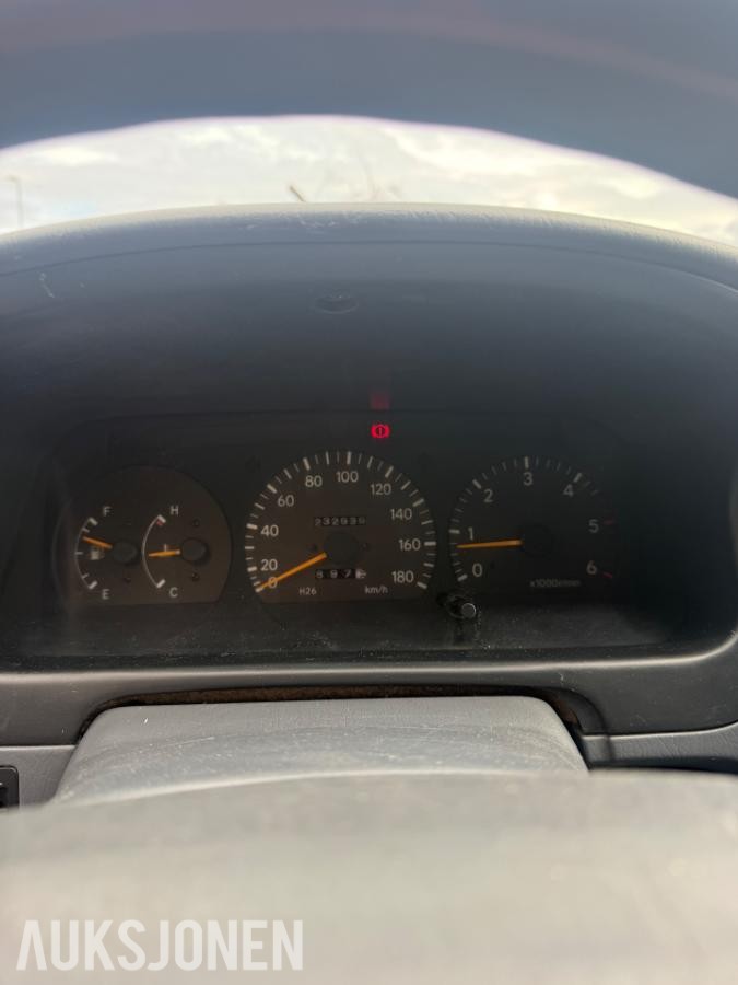 2000 Toyota HiAce, 2.4-90 D 4WD, 233000km