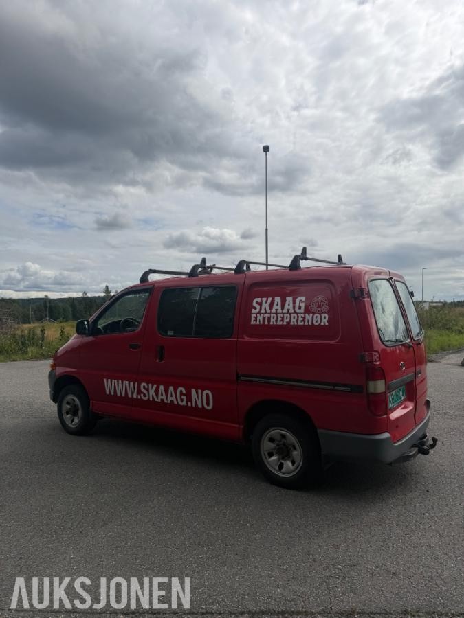 2000 Toyota HiAce, 2.4-90 D 4WD, 233000km