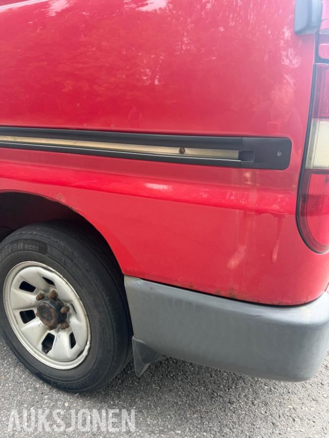 2000 Toyota HiAce, 2.4-90 D 4WD, 233000km