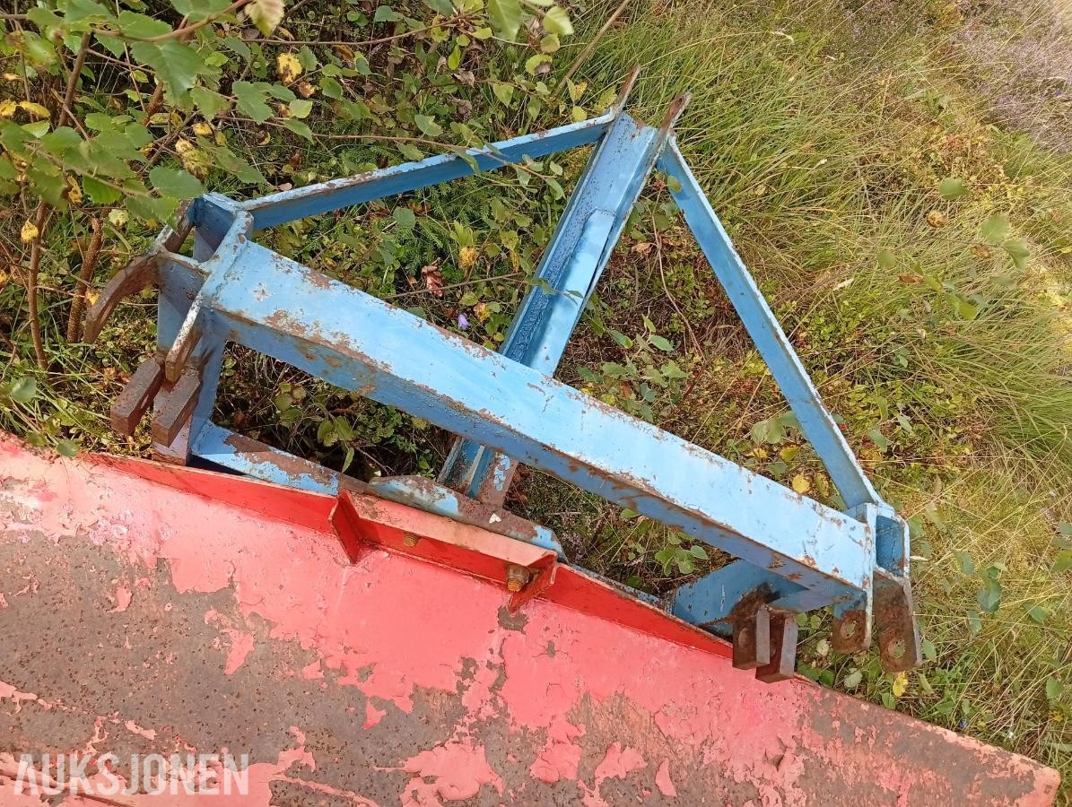 1979 Traktor skjær til liten traktor - ingen minstepris