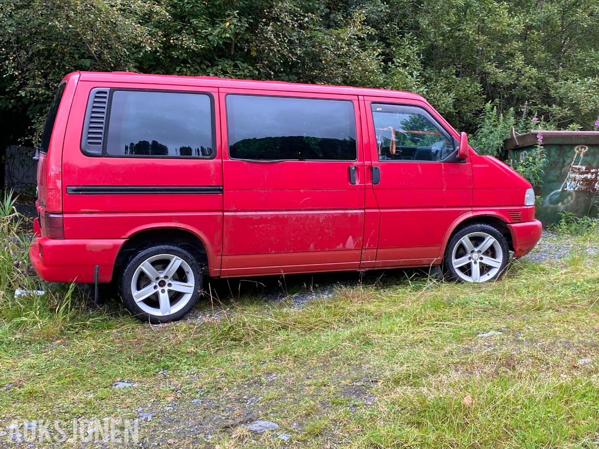 1999 Volkswagen Caravelle 2.5 TDI 102hk 4MOTION 7-seter Reparasjonsobjekt