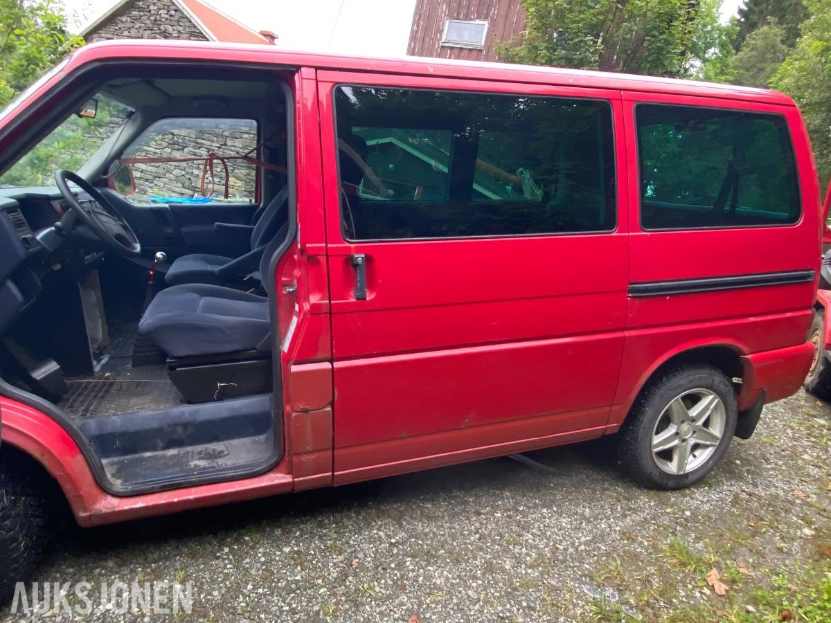 1999 Volkswagen Caravelle 2.5 TDI 102hk 4MOTION 7-seter Reparasjonsobjekt