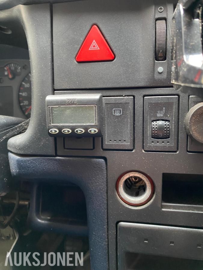 1999 Volkswagen Caravelle 2.5 TDI 102hk 4MOTION 7-seter Reparasjonsobjekt