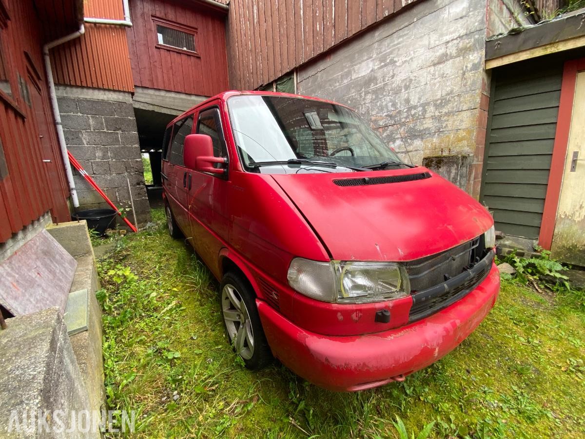 1999 Volkswagen Caravelle 2.5 TDI 102hk 4MOTION 7-seter Reparasjonsobjekt