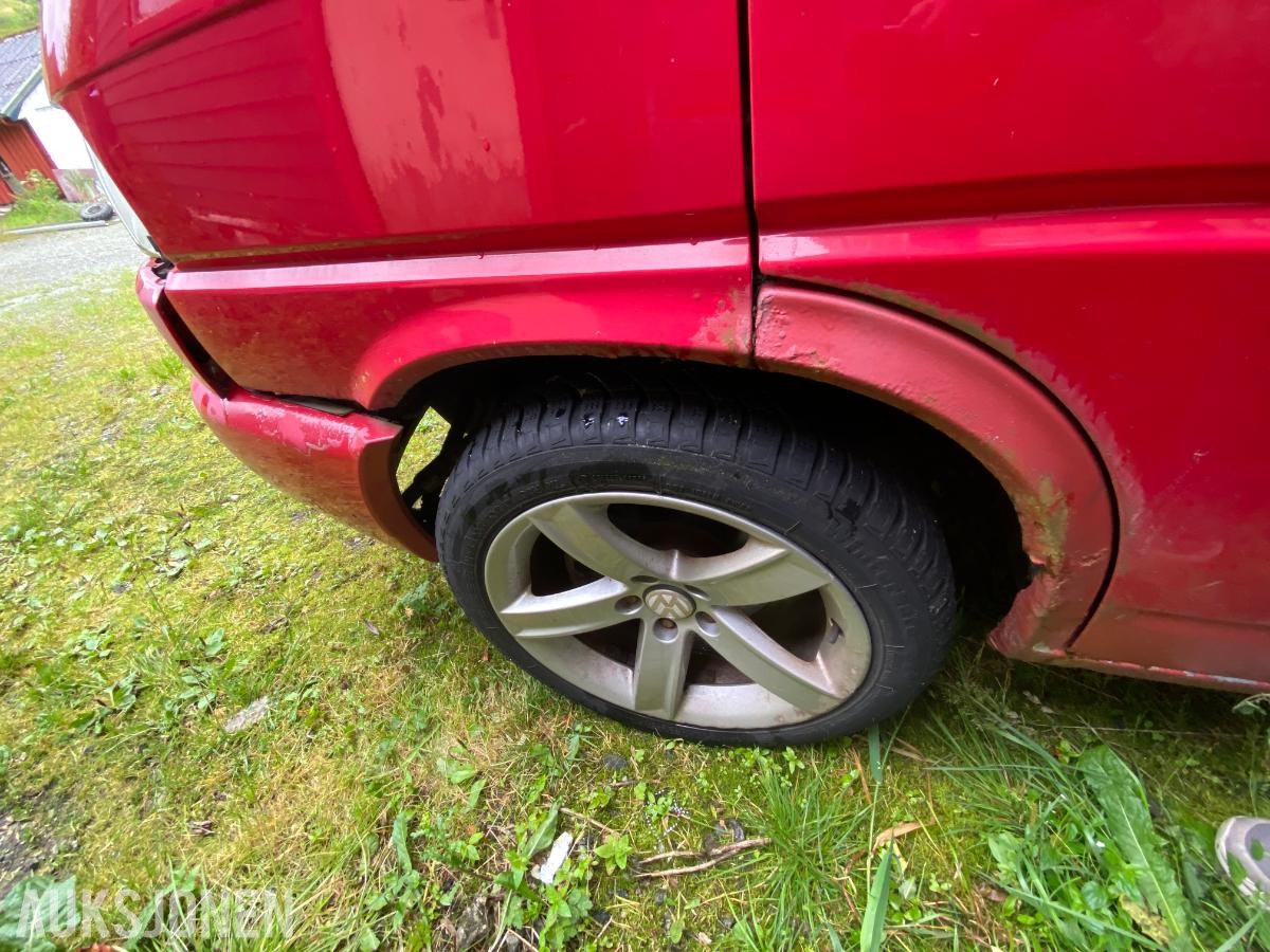 1999 Volkswagen Caravelle 2.5 TDI 102hk 4MOTION 7-seter Reparasjonsobjekt