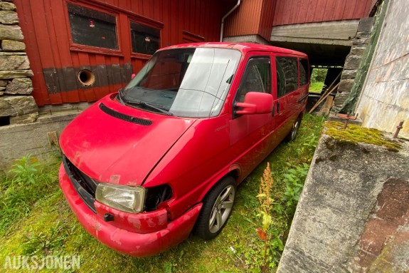 1999 Volkswagen Caravelle 2.5 TDI 102hk 4MOTION 7-seter Reparasjonsobjekt
