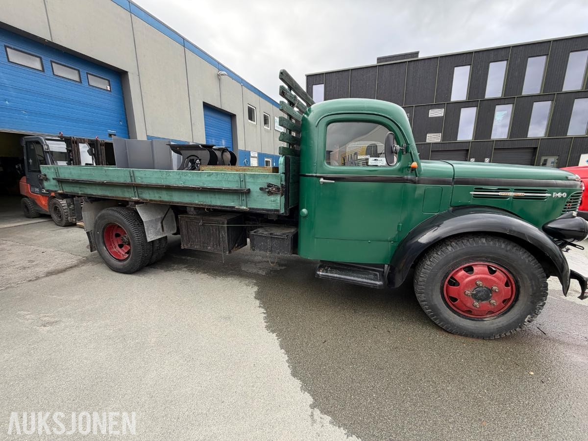 1946 Reo SPEED WAGON veteran lastebil
