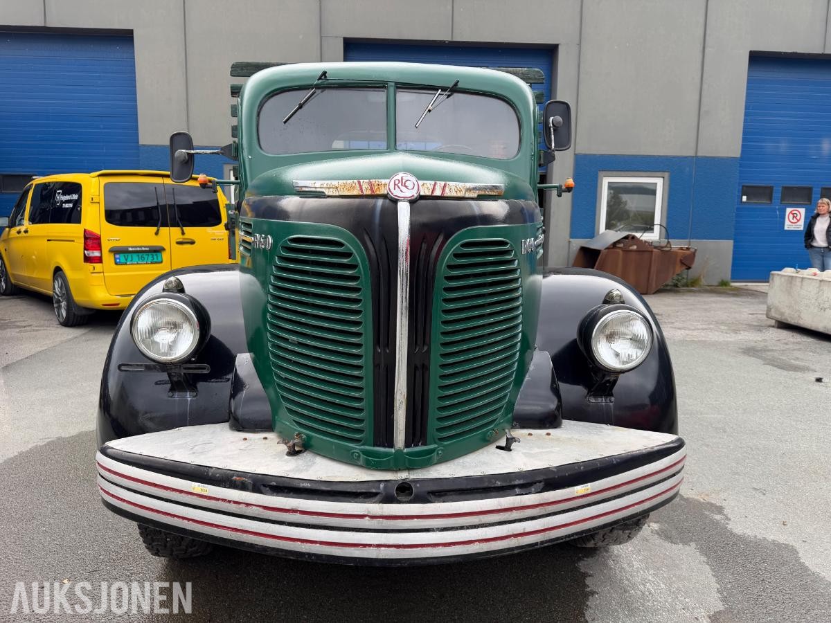 1946 Reo SPEED WAGON veteran lastebil