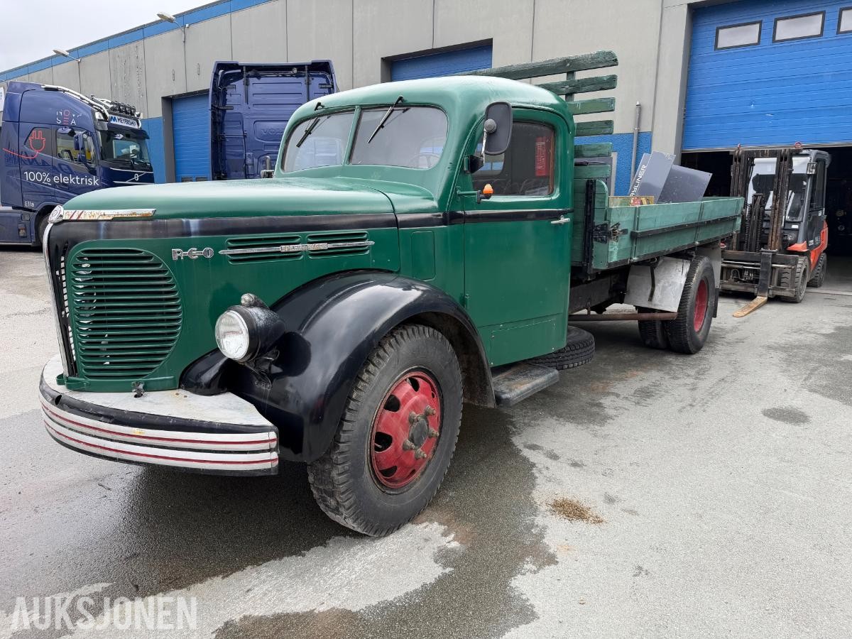 1946 Reo SPEED WAGON veteran lastebil