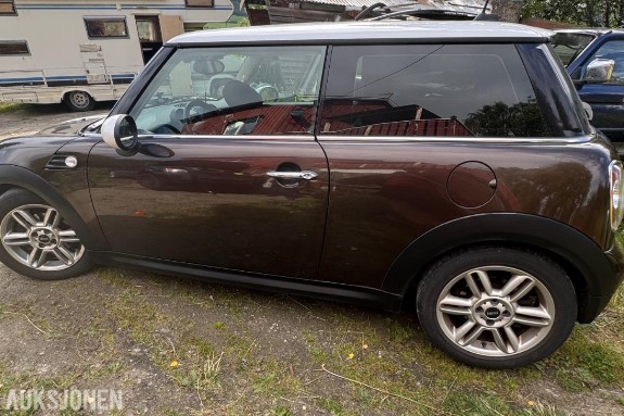 2012 Mini Cooper 1.6 Diesel 111hk Soltak, S+V Dekk, EU ok til 02.2028