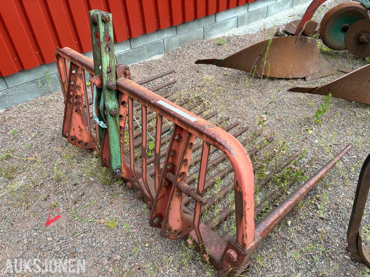 Kverneland bakmontert steinsvans
