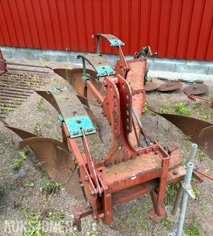 Kverneland 3 skjærs plog 14 "
