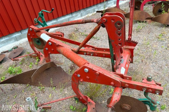 KVERNLAND 3 skjærsplog 14" MZ3 eller Z3 (se bildet med emblemet om modellen)