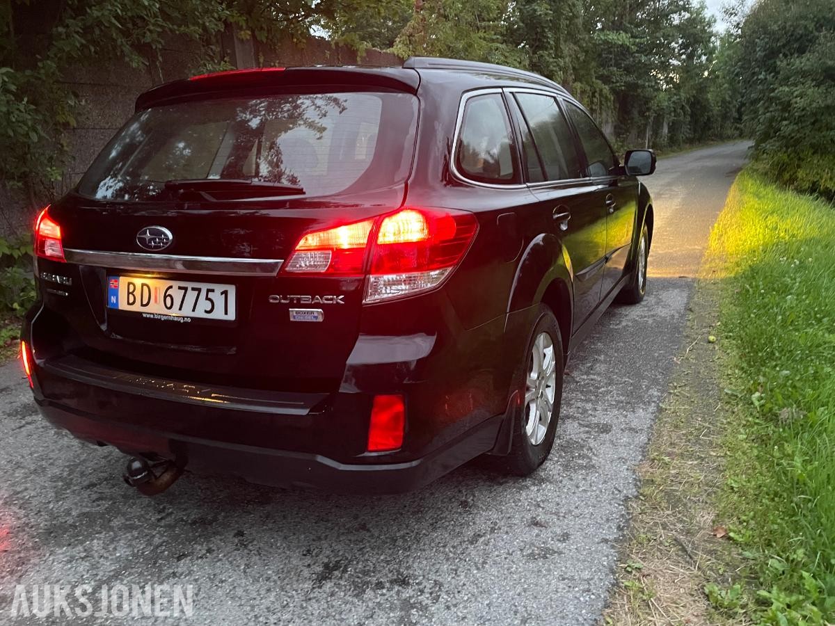 2010 Subaru Outback 2.0d topp utstyr