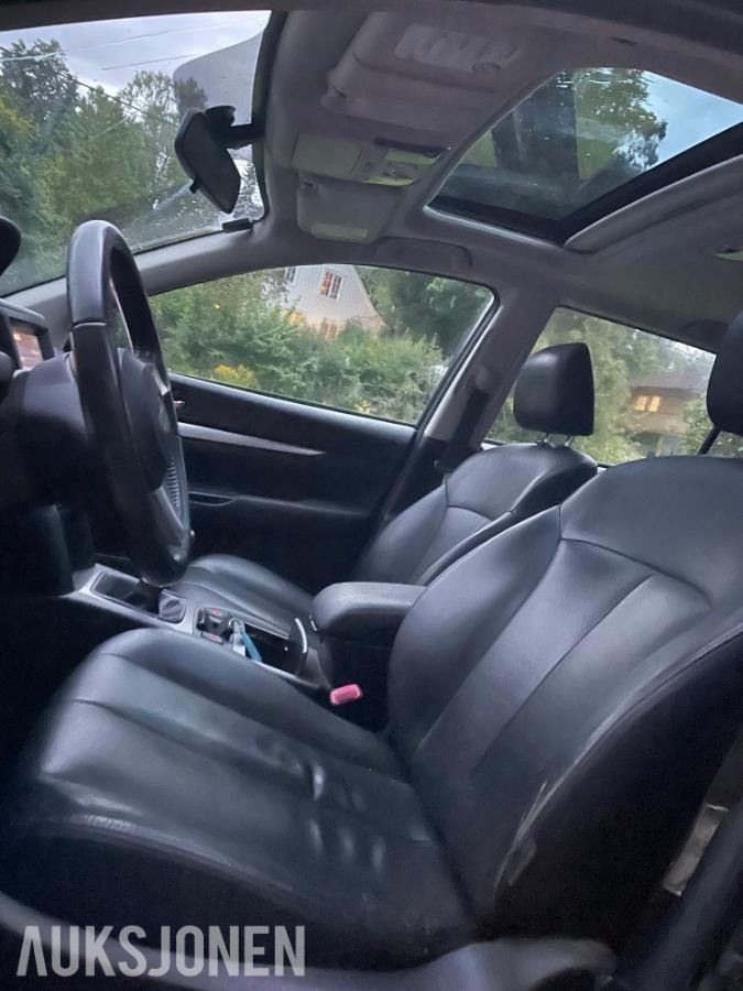 2010 Subaru Outback 2.0d topp utstyr
