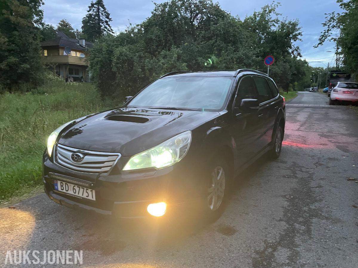 2010 Subaru Outback 2.0d topp utstyr