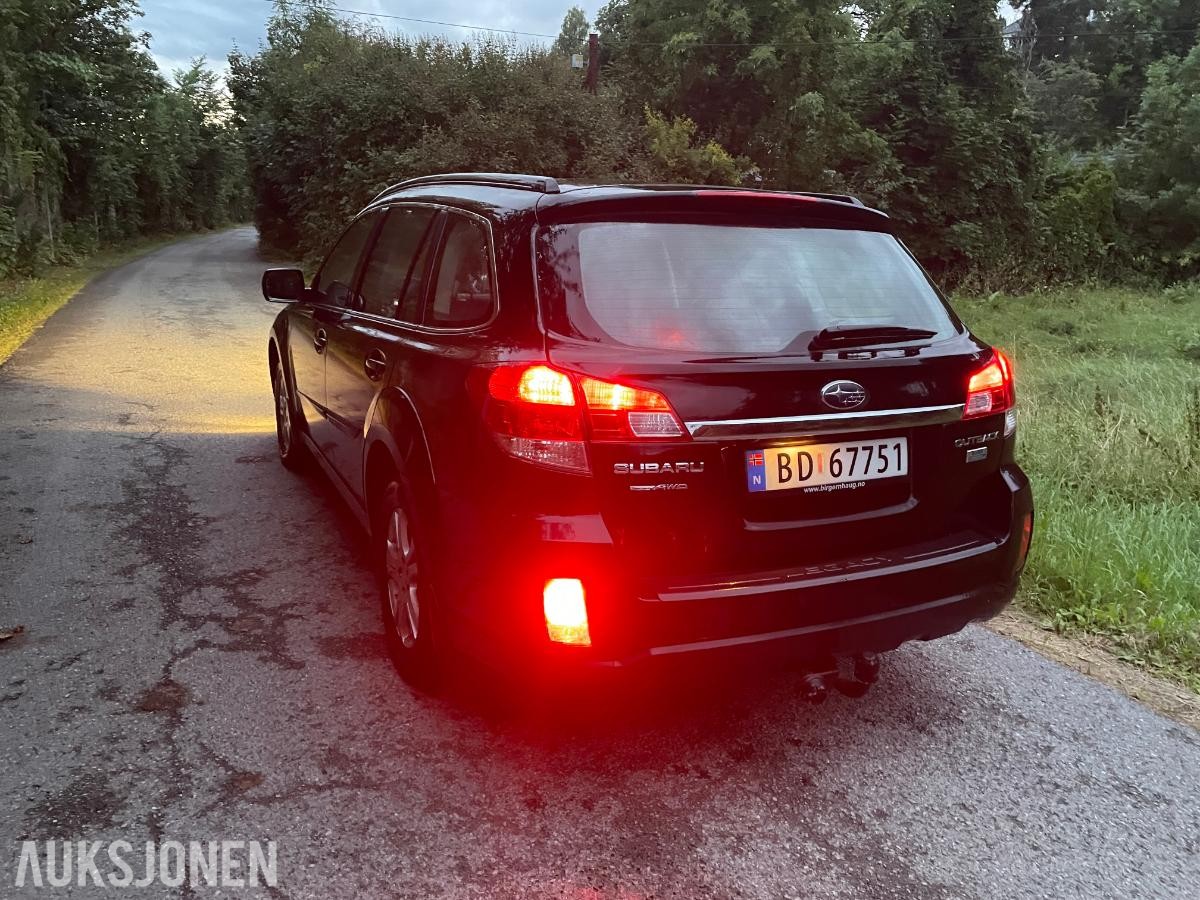 2010 Subaru Outback 2.0d topp utstyr