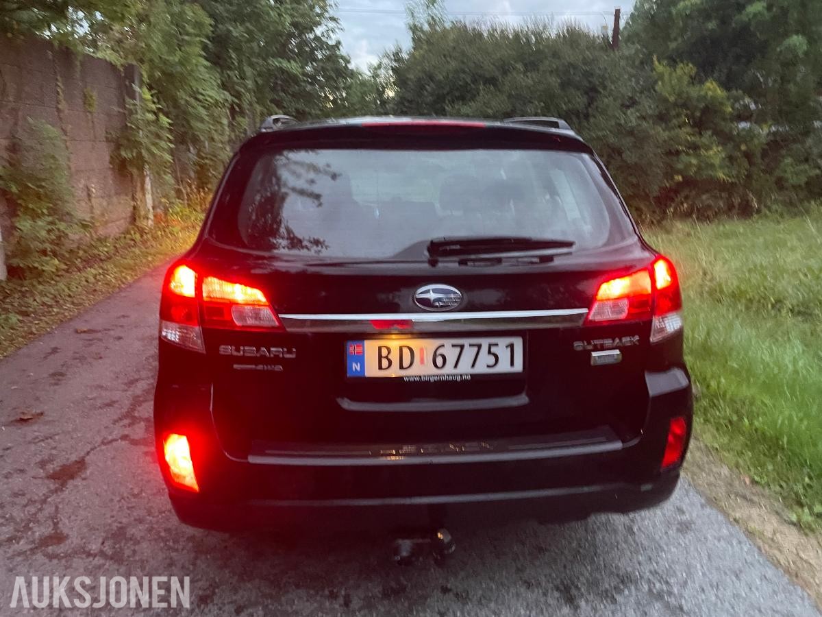 2010 Subaru Outback 2.0d topp utstyr