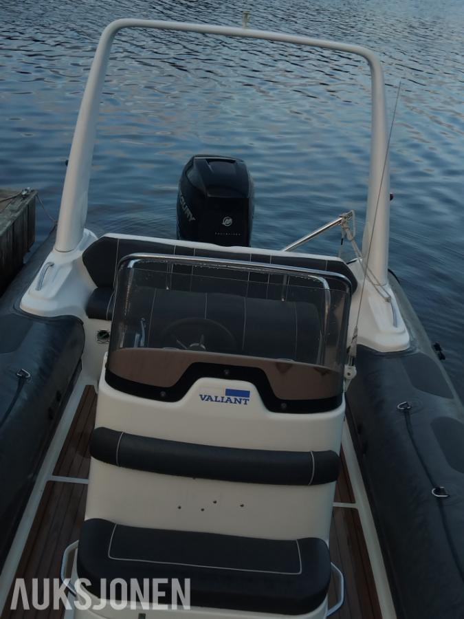 2010 25 fots Valiant 750 med Mercury 250HK