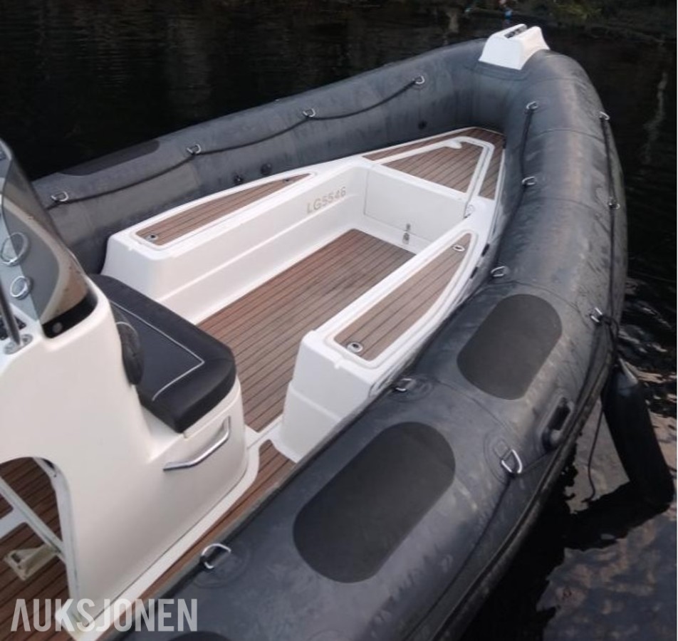 2010 25 fots Valiant 750 med Mercury 250HK