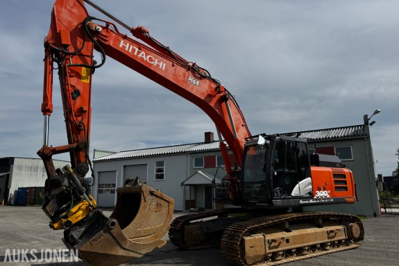 2017 Hitachi ZX300LC-6 Beltegraver, Engcon tiltrotator, Leica GPS, 2 skuffer