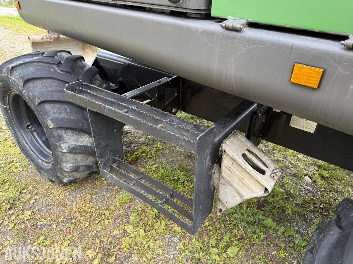 2006 Terex Schaeff Hjulgraver med tiltrotator og skjær