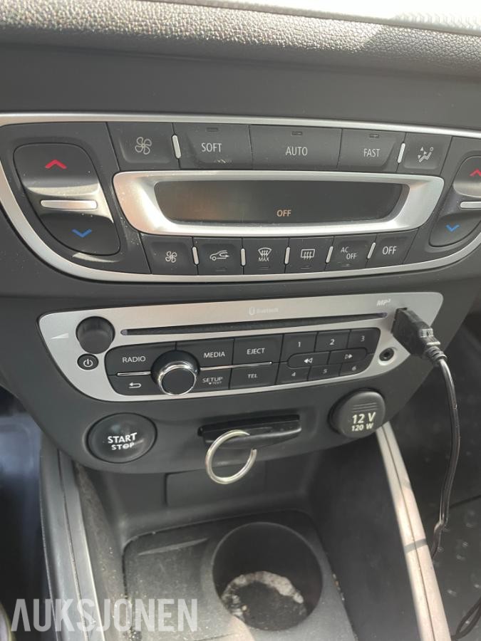 2014 Renault MEGANE 1.5-110 lav km 92.000 km - Rep objekt