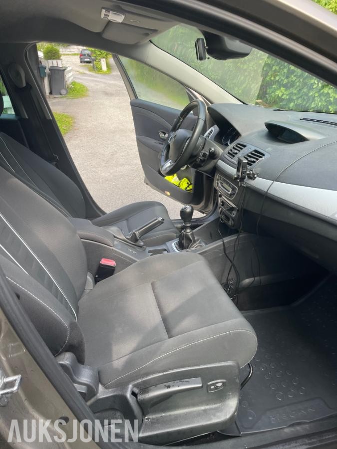 2014 Renault MEGANE 1.5-110 lav km 92.000 km - Rep objekt