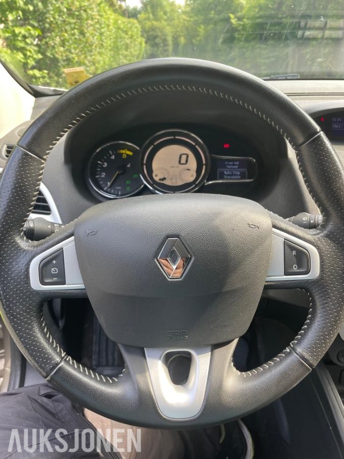 2014 Renault MEGANE 1.5-110 lav km 92.000 km - Rep objekt