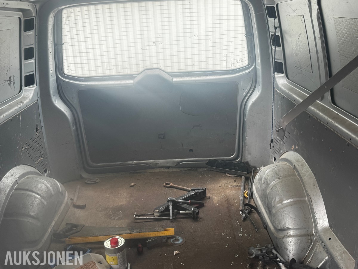 2008 Volkswagen TRANSPORTER 1.9-102 D HENGERFESTE TAKSTATIV
