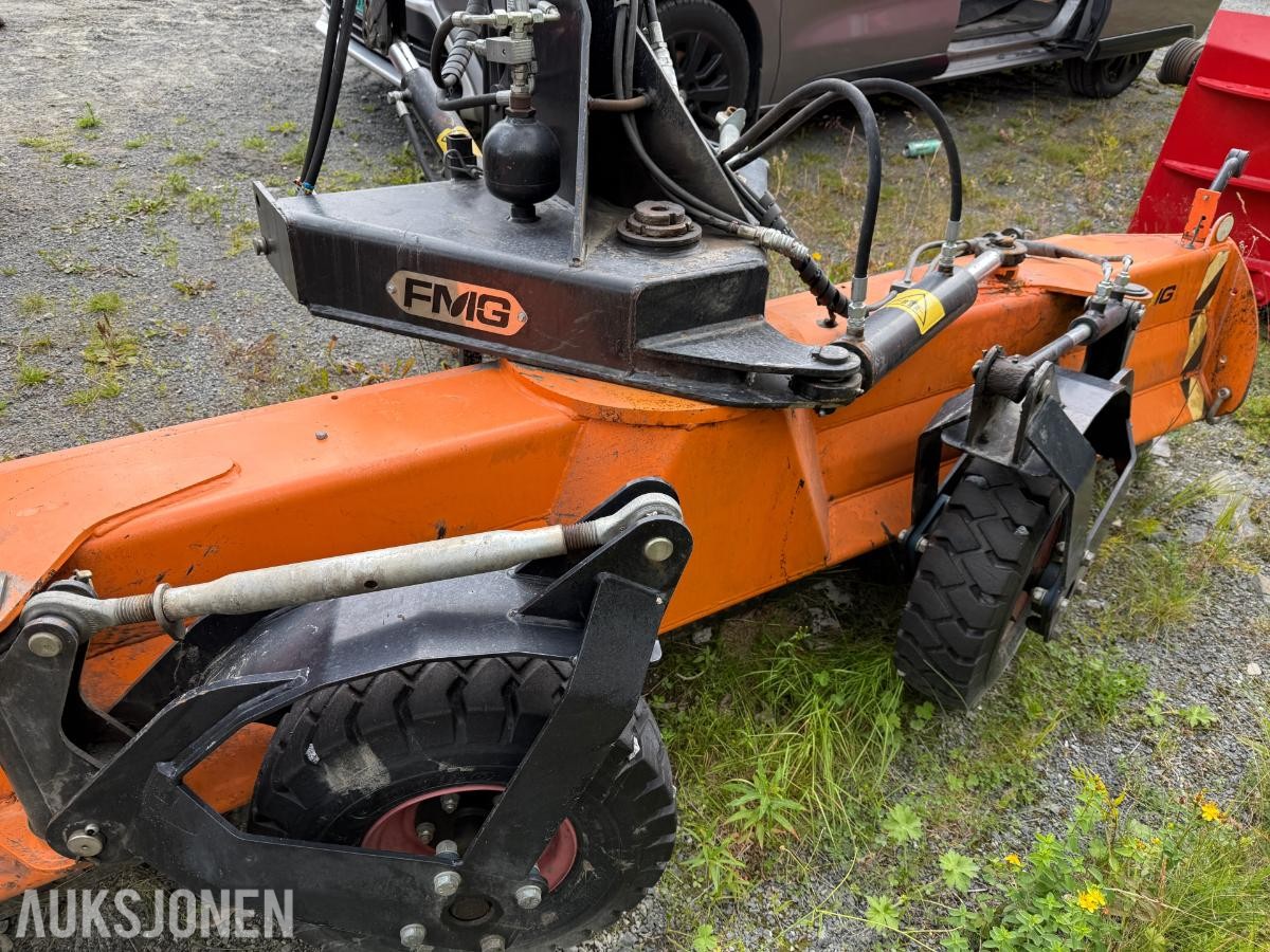 2019 Traktorskjær FMG Vegskrape solid og robust