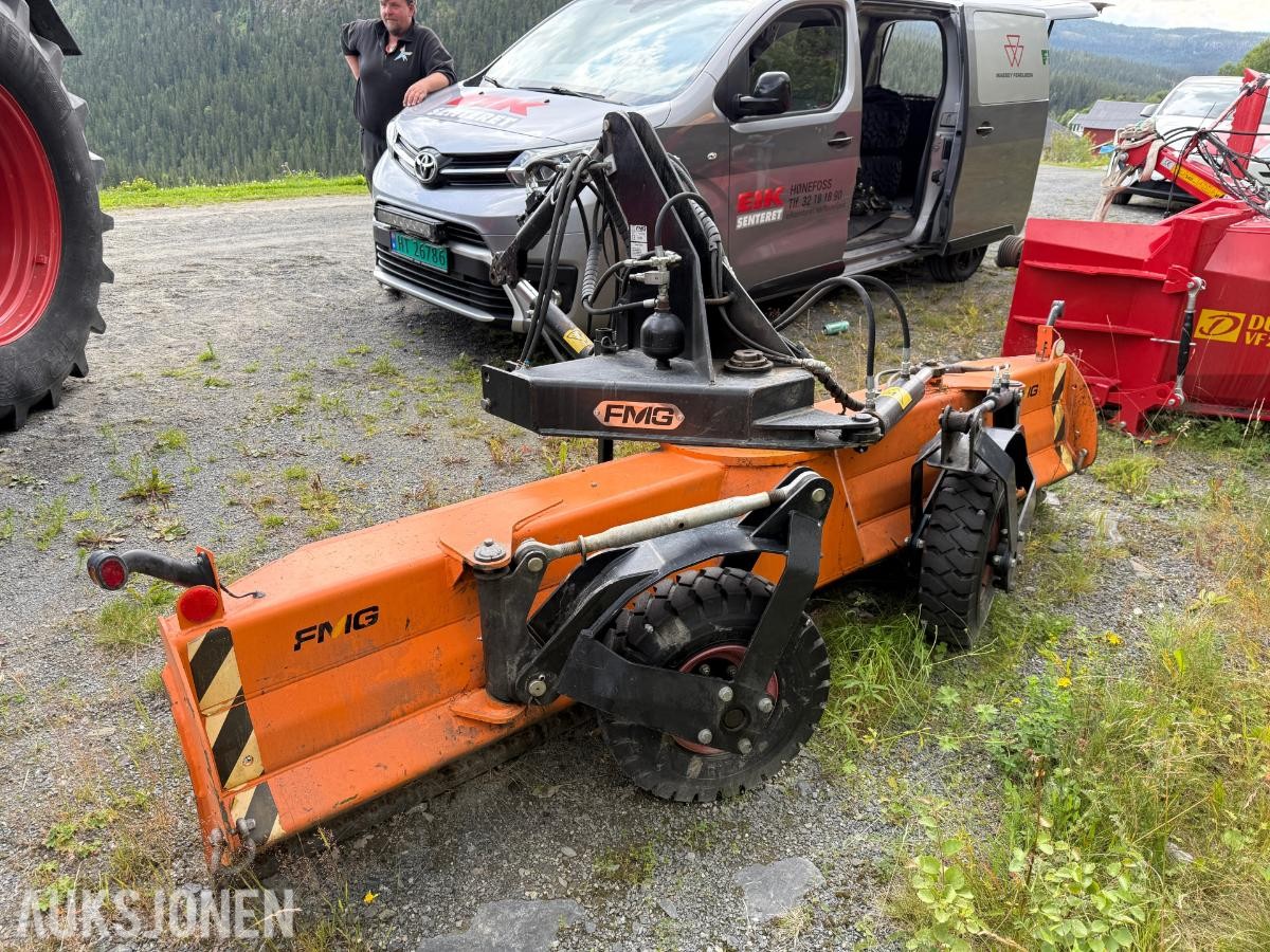 2019 Traktorskjær FMG Vegskrape solid og robust