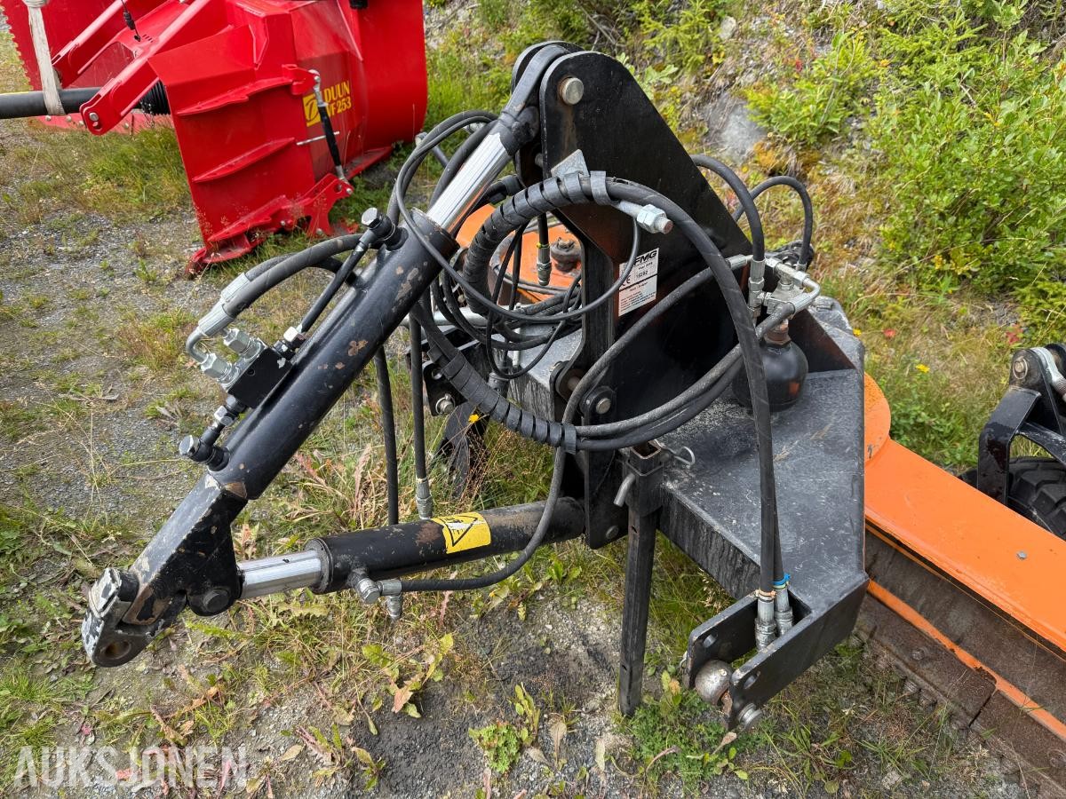 2019 Traktorskjær FMG Vegskrape solid og robust