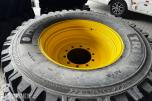 2018 John Deere Nokian Tri2 540/65 R30 + 650/65 R42 med pigg