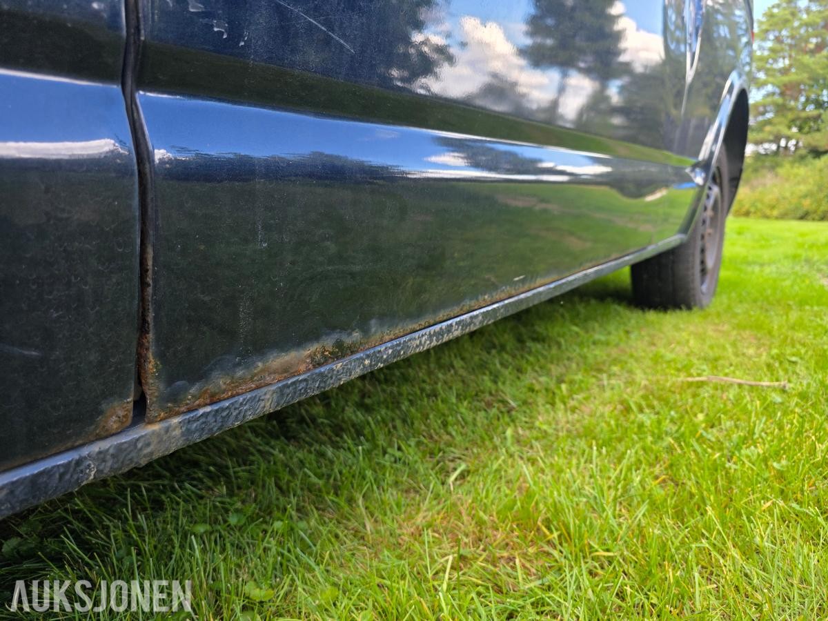 2011 Volkswagen Caravelle 2.0 Diesel, Hengerfeste