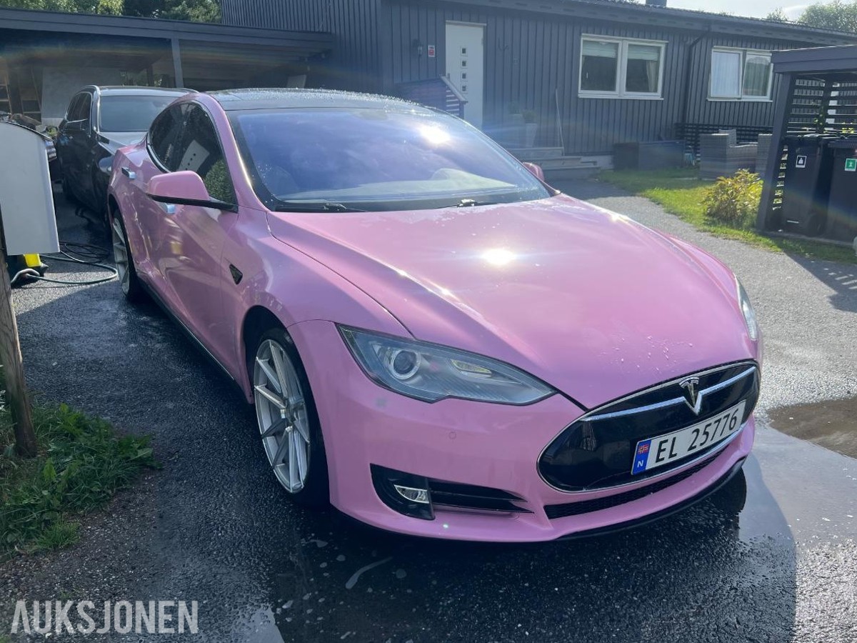 2013 Tesla Model S - Reparasjonsobjekt