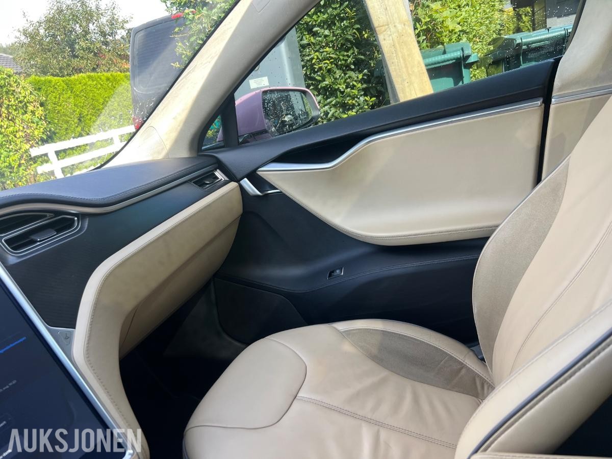 2013 Tesla Model S - Reparasjonsobjekt