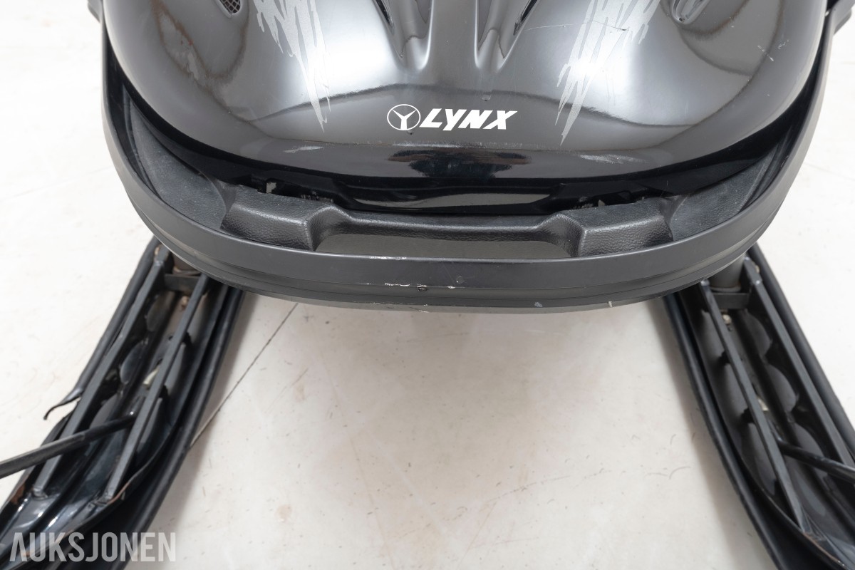 2000 Lynx 6900 FCE snøscooter med bagasjeboks og krok