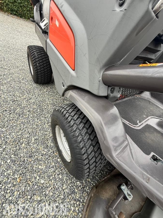 2011 Husqvarna 520D 4x4 parkklipper med klippebredde 132 cm