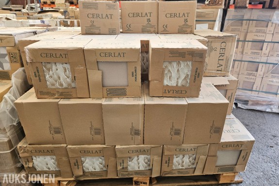 Pall med Cerlat Novara 22 Taupe porselensfliser - 22,5x22,5 cm
