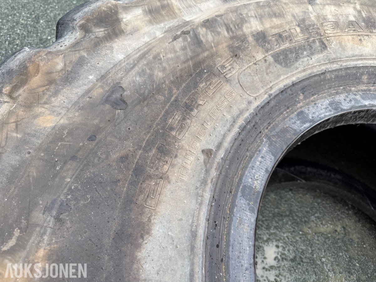 4 stk. anleggsdekk 23.5 R25 – uten felg