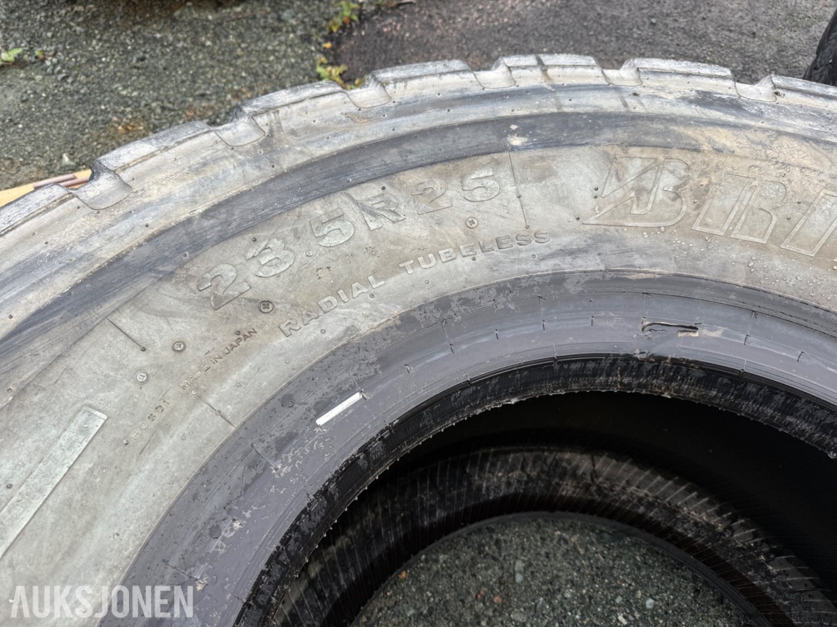 4 stk. anleggsdekk 23.5 R25 – uten felg